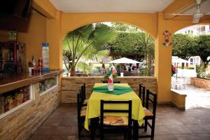 Restaurace v ubytování Hotel San Carlos Yautepec