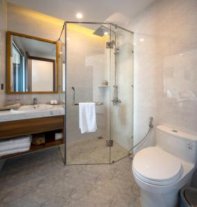 Koupelna v ubytování Avenis Hotel