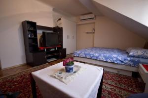 Posteľ alebo postele v izbe v ubytovaní Apartmani Nighty Night