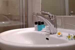 A bathroom at Sembol Hotel