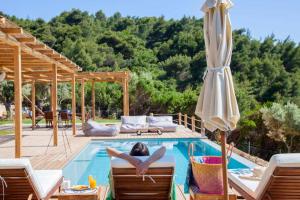 Swimming pool sa o malapit sa Villa Mirtes with breathtaking sea view,close to Porto Katsiki and Egremni