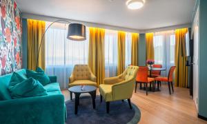 Posezení v ubytování Thon Hotel Harstad