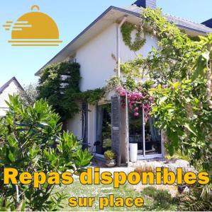 une maison avec les mots rspas personnalitiesoir place dans l'établissement Villa Des Hortensias, à Paimpol