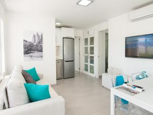 Ruang duduk di Beach House Top ET 1 by VillaGranCanaria