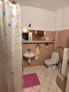 Łazienka w obiekcie Apartament-studio, pokoje u Lucy