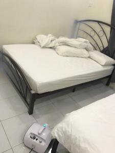 Postel nebo postele na pokoji v ubytování 1248 Cozy Home