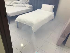Postel nebo postele na pokoji v ubytování 1248 Cozy Home