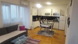 Kuchyň nebo kuchyňský kout v ubytování Fantasy apartment Tuzla