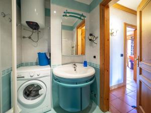 Ванная комната в Bait da Salient MyHoliday Livigno +27 фотографий