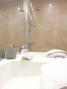 Chalet Le Bois Joli的一间浴室