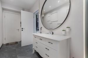 Foto de la galería de Bloody Lisa Design Apartment en Odesa