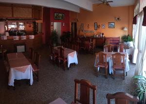 Restoran atau tempat lain untuk makan di Hotel La Palmera +14 gambar