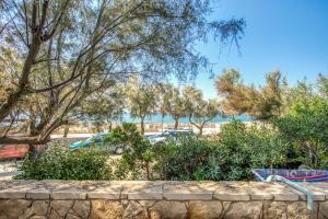 Foto dalla galleria di Emerald Holiday House a Marina di Mancaversa