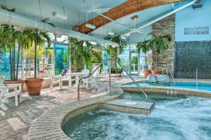 Gallery image of Oceanfront Resort, Year-Round Pools, Private Beach in Wildwood Crest