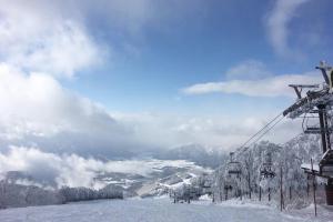 BBQ可 1日1組限定 貸切別荘 秘密基地 は恐竜博物館まで3km スキージャム勝山まで12km v zimě