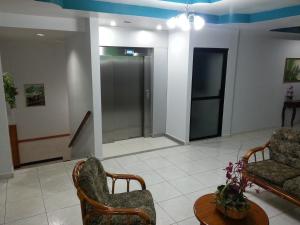 Seating area sa Hotel Alcala