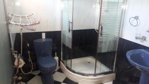 Vannituba majutusasutuses Basilico Homestay