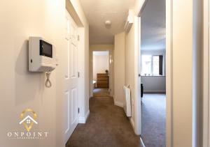 Gallery image of OnPoint - Spacious 2 Bed Apt - FREE Parking in Reading