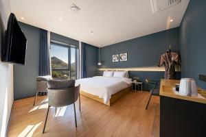 Gallery image of Brown Dot Hotel Signature in Busan