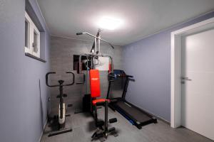 Centrum fitness w obiekcie Luxury Villa Rebecca