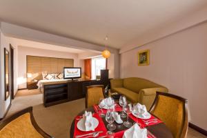 Gallery image of Muong Thanh Holiday Hue Hotel in Hue