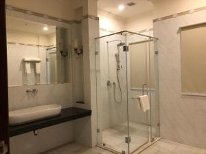 Vannituba majutusasutuses Hotel Raj Bagh Palace