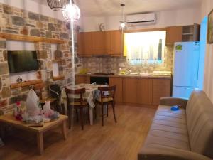 Kuchyňa alebo kuchynka v ubytovaní Klaidis house