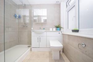 Koupelna v ubytování Mins away from Brighton seafront Central 1 bedroom flat