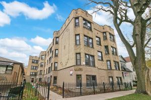 Gallery image of Your 1BR Homey Haven in Vibrant Chicago - Larchmont 1A-3A in Chicago