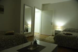 Letto o letti in una camera di Apartmani Sofronic Loznica 1