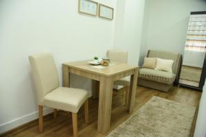 Area soggiorno di Apartmani Sofronic Loznica 1