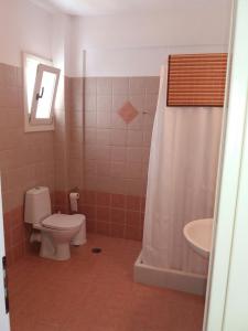 A bathroom at Agiassos Naxos Apartments