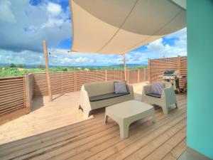 Rõdu või terrass majutusasutuses SeaCove & SeaSide Villas, classées 4 étoiles