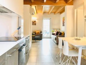 A kitchen or kitchenette at Stepandgo Milano Navigli