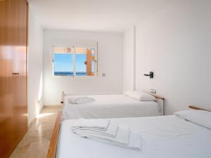 Posteľ alebo postele v izbe v ubytovaní 2163-Amazing penthouse, 2 terraces sea-golf view + 14 fotografií