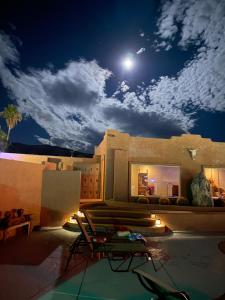 Gallery image of MI KASA HOT SPRINGS 420,Adults Only, Clothing Optional in Desert Hot Springs