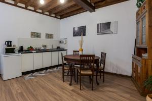 Gallery image of Vicolo Antico Apartment in Rome