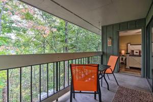 Balkon oz. terasa v nastanitvi Pigeon Forge Condo with Balcony 5 Mi to Attractions