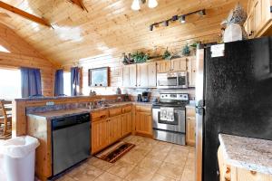 Φωτογραφία από το άλμπουμ του Mountain Top View Retreat σε Sevierville