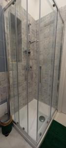 A bathroom at GELSO HOME Még 37 kép