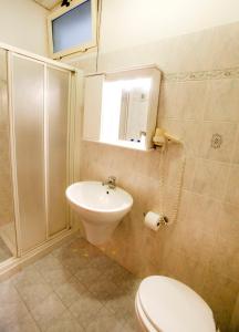 Koupelna v ubytování Hotel Adriatic