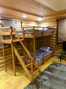 Двуетажно легло или двуетажни легла в стая в Picnic Park