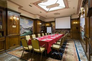 Konferenčné priestory v ubytovaní Adler Cavalieri Hotel-Private Spa & Gym