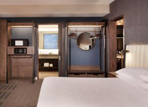 Postel nebo postele na pokoji v ubytování Hyatt Regency Frisco-Dallas