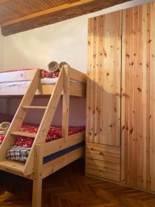 Posteľ alebo postele v izbe v ubytovaní FoRest Chalet