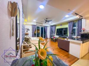 Dapur atau dapur kecil di Nizar Apartment D’Perdana