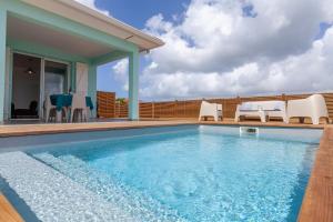 Bassein majutusasutuses SeaCove & SeaSide Villas, classées 4 étoiles või selle lähedal