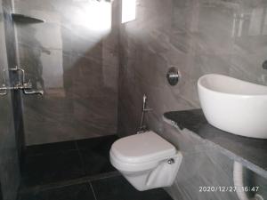 Kúpeľňa v ubytovaní WHITE SEASONS RESORT AND SPA DEVBAG