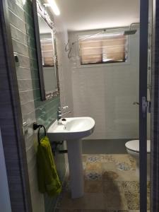 A bathroom at Dafne's Beach