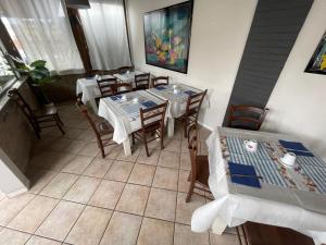 Restaurace v ubytování Albergo Villa Marina